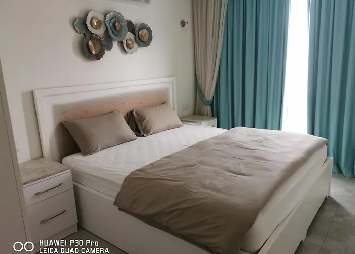 Amazing 2Br Pent House Flat With Mountain View